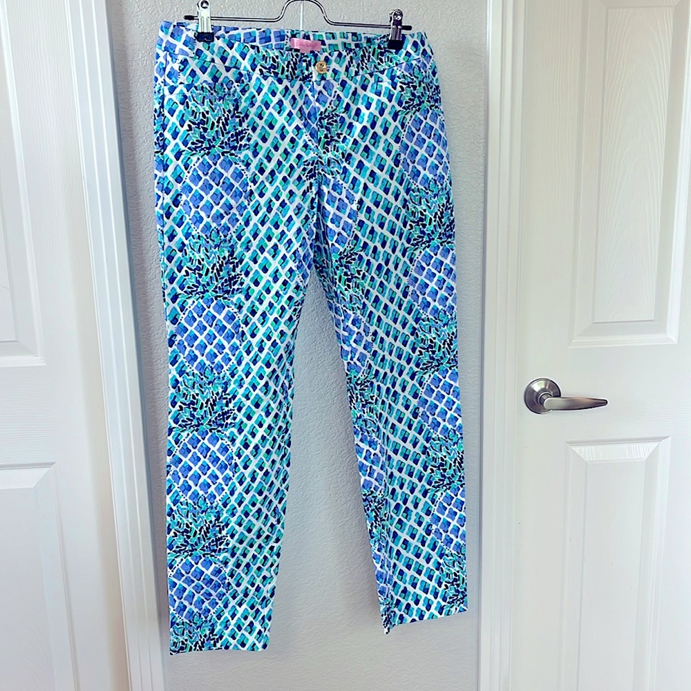 Lilly Pulitzer blue pineapple print  Kelly skinny ankle pants 8 EUC
